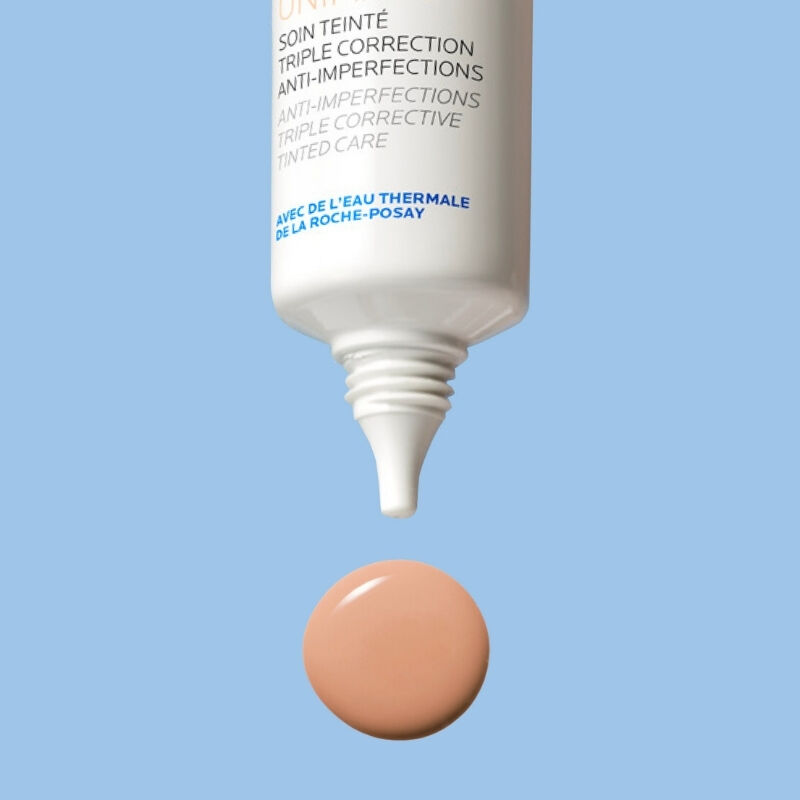 Texture of La Roche Posay Effaclar Duo Unifiant Tinted Moisturiser
