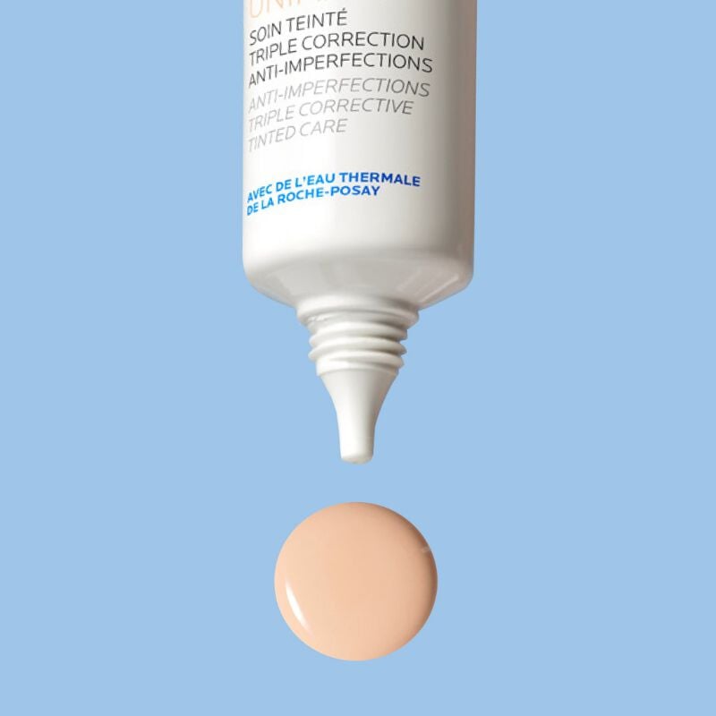Texture of La Roche Posay Effaclar Duo Unifiant Tinted Moisturiser