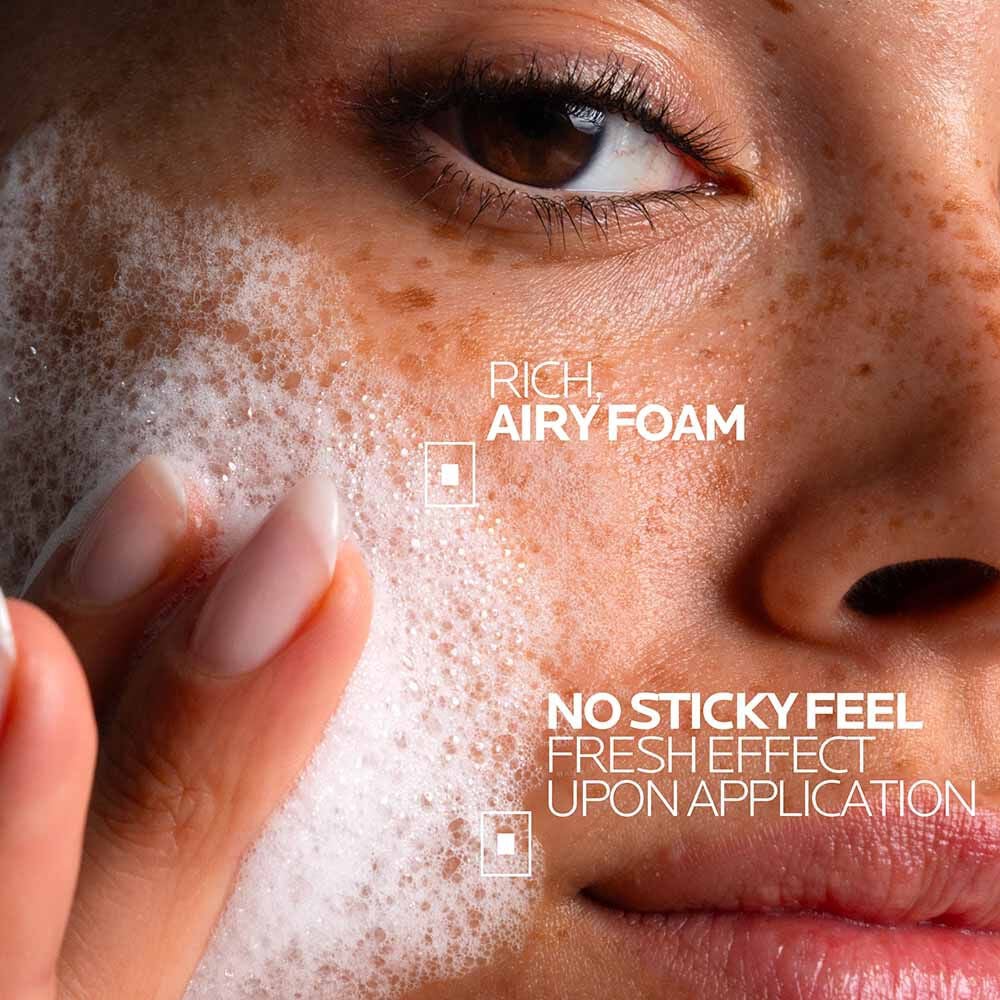 La Roche-Posay Effaclar Supramolecular Oil & Pores Jelly Cleanser 02