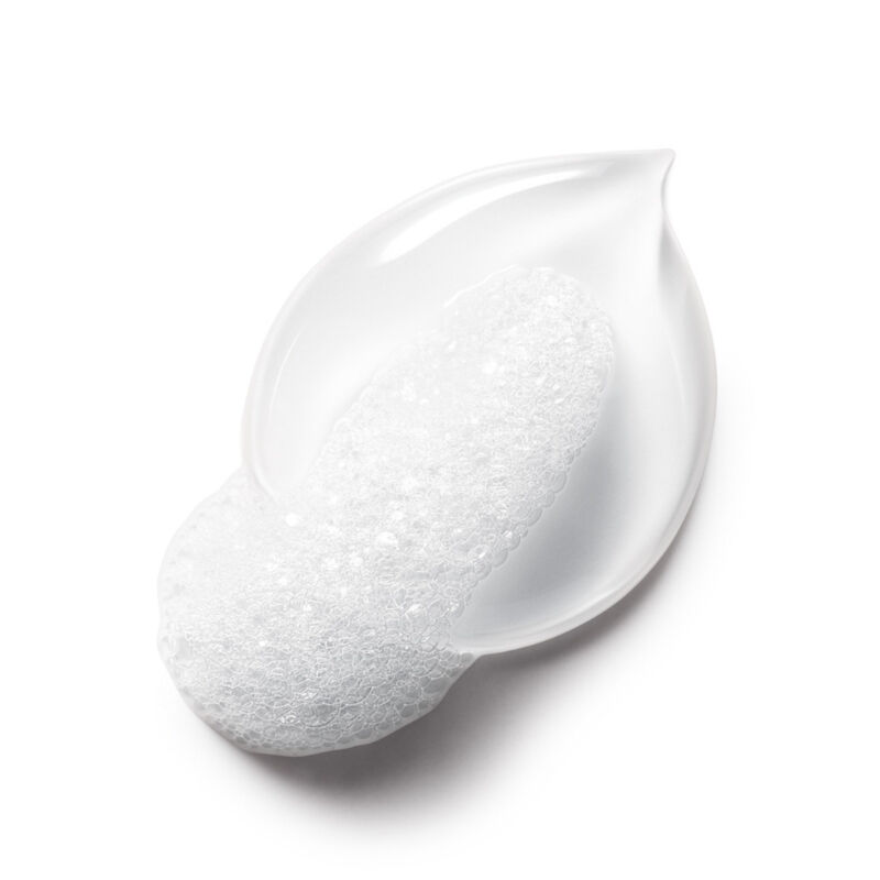 La Roche-Posay Toleriane Caring Wash Hydrating Cleanser texture