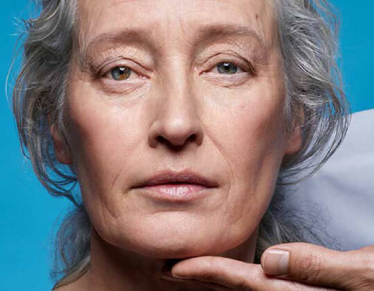 WHEN AND HOW TO APPLY RETINOL
