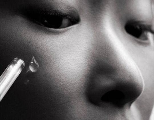 HOW TO CARE FOR ALLERGY-PRONE SKIN