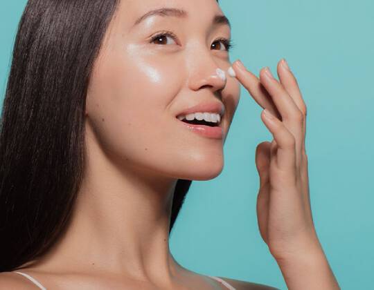 sunscreen before or after moisturiser