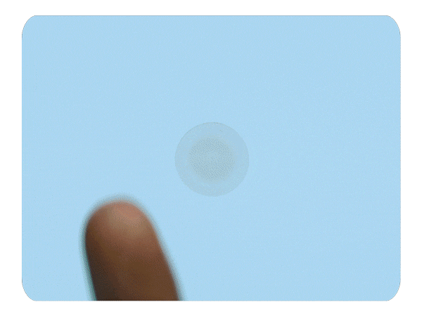 Texture of the gel cleanser from La Roche-Posay
